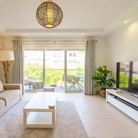 Albufeira-old Town, Luxury & Comfy 2 Bedrooms * אלבופיירה
